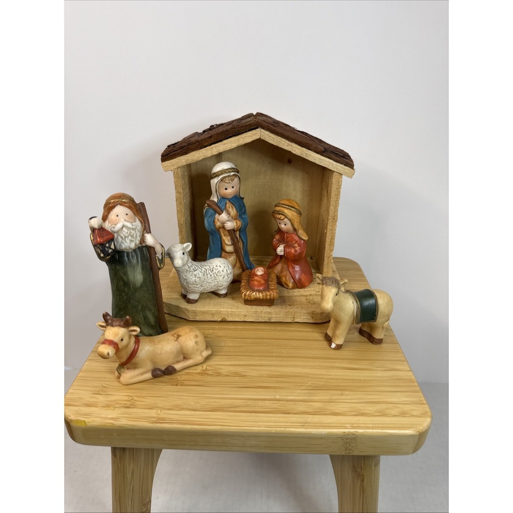 Home For The Holidays 7 Piece Porcelain Nativity‎ Set W/Wood Stable 2003 READ